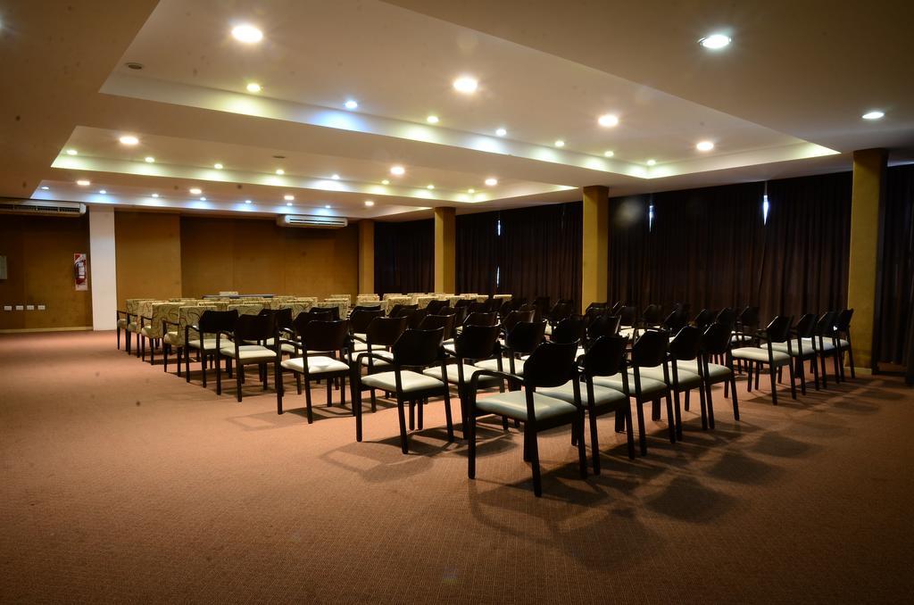 Los Sauces Hotel & Spa Villa Carlos Paz Extérieur photo